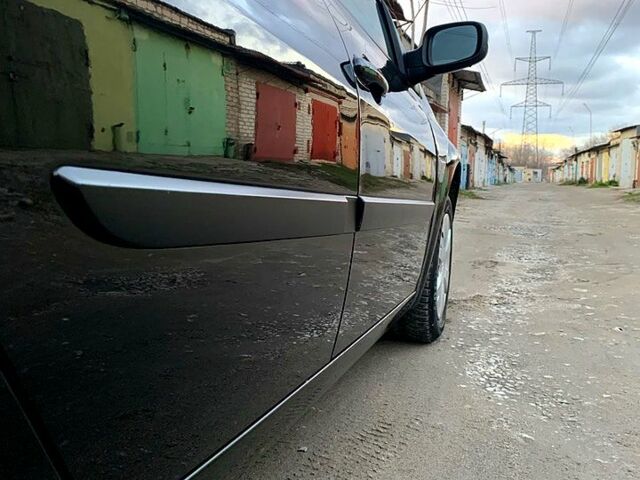 Черный Рено Меган, объемом двигателя 1.6 л и пробегом 185 тыс. км за 6199 $, фото 5 на Automoto.ua