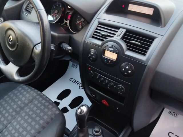 Чорний Рено Меган, об'ємом двигуна 1.6 л та пробігом 185 тис. км за 6199 $, фото 21 на Automoto.ua