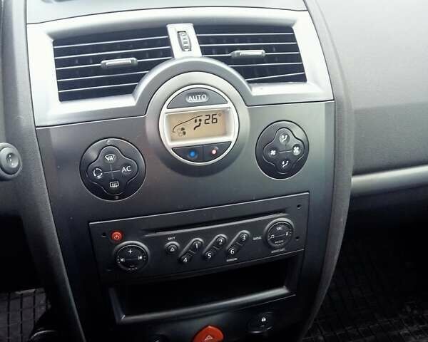 Чорний Рено Меган, об'ємом двигуна 1.5 л та пробігом 281 тис. км за 5100 $, фото 13 на Automoto.ua