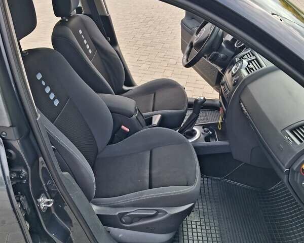 Рено Меган 2008 у Кропивницькому (Кіровограді) на Automoto.ua Чорний Рено Меган, об'ємом двигуна 1.6 л та пробігом 227 тис. км за 6200 $, фото 10 на Automoto.ua