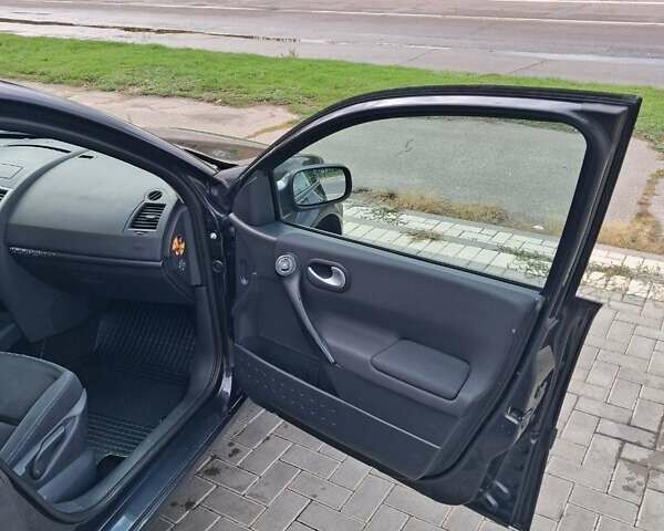 Рено Меган 2008 у Кропивницькому (Кіровограді) на Automoto.ua Чорний Рено Меган, об'ємом двигуна 1.6 л та пробігом 227 тис. км за 6200 $, фото 27 на Automoto.ua
