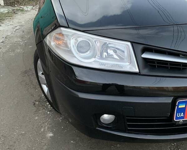 Чорний Рено Меган, об'ємом двигуна 1.6 л та пробігом 185 тис. км за 6199 $, фото 15 на Automoto.ua
