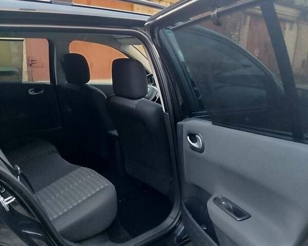 Чорний Рено Меган, об'ємом двигуна 1.6 л та пробігом 185 тис. км за 6199 $, фото 108 на Automoto.ua