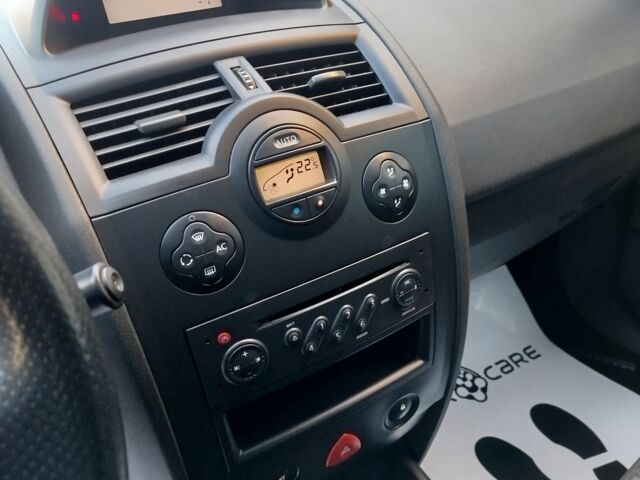 Чорний Рено Меган, об'ємом двигуна 1.6 л та пробігом 185 тис. км за 6199 $, фото 19 на Automoto.ua