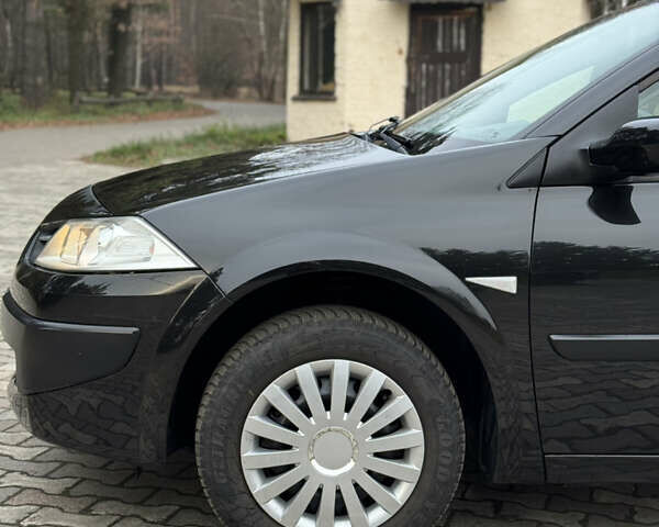 Чорний Рено Меган, об'ємом двигуна 1.6 л та пробігом 222 тис. км за 5450 $, фото 9 на Automoto.ua