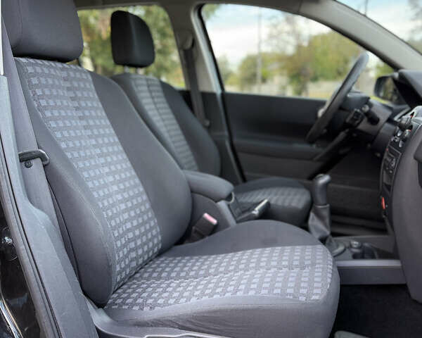 Черный Рено Меган, объемом двигателя 1.6 л и пробегом 210 тыс. км за 5950 $, фото 20 на Automoto.ua