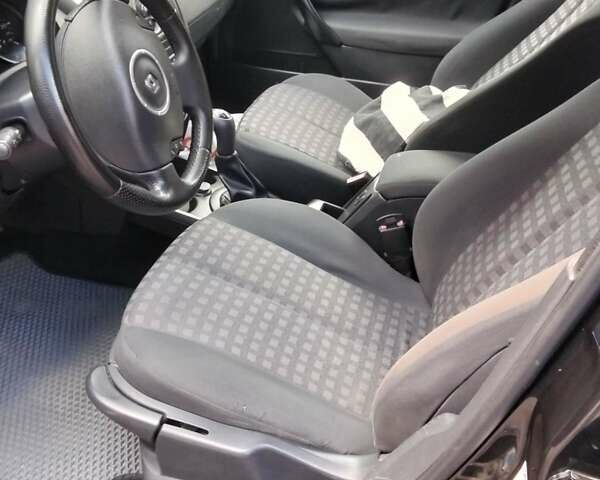 Черный Рено Меган, объемом двигателя 1.6 л и пробегом 260 тыс. км за 4700 $, фото 4 на Automoto.ua