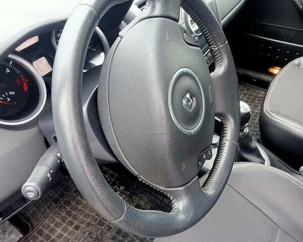 Чорний Рено Меган, об'ємом двигуна 1.5 л та пробігом 281 тис. км за 5100 $, фото 11 на Automoto.ua