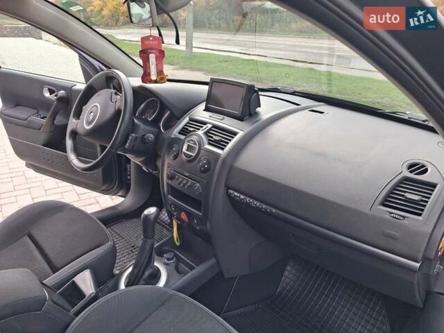 Рено Меган 2008 у Кропивницькому (Кіровограді) на Automoto.ua Чорний Рено Меган, об'ємом двигуна 1.6 л та пробігом 227 тис. км за 6200 $, фото 25 на Automoto.ua