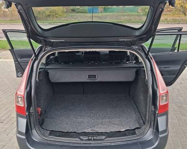 Рено Меган 2008 у Кропивницькому (Кіровограді) на Automoto.ua Чорний Рено Меган, об'ємом двигуна 1.6 л та пробігом 227 тис. км за 6200 $, фото 14 на Automoto.ua