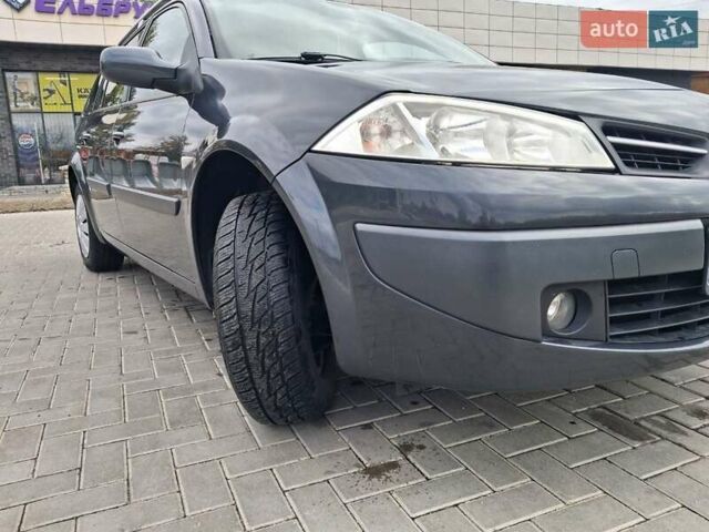 Рено Меган 2008 у Кропивницькому (Кіровограді) на Automoto.ua Чорний Рено Меган, об'ємом двигуна 1.6 л та пробігом 227 тис. км за 6200 $, фото 3 на Automoto.ua