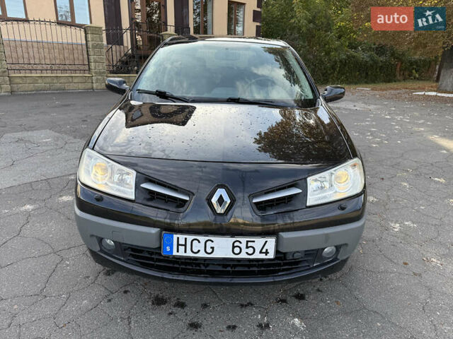 Черный Рено Меган, объемом двигателя 1.6 л и пробегом 210 тыс. км за 5950 $, фото 11 на Automoto.ua