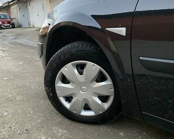 Чорний Рено Меган, об'ємом двигуна 1.6 л та пробігом 185 тис. км за 6199 $, фото 24 на Automoto.ua