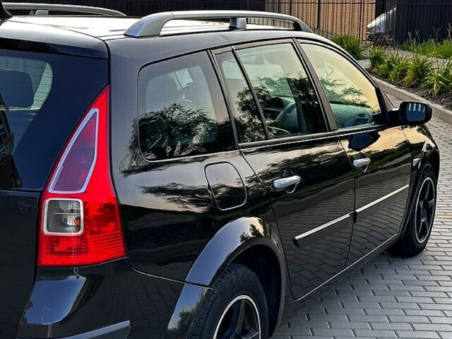 Черный Рено Меган, объемом двигателя 1.9 л и пробегом 230 тыс. км за 4790 $, фото 1 на Automoto.ua