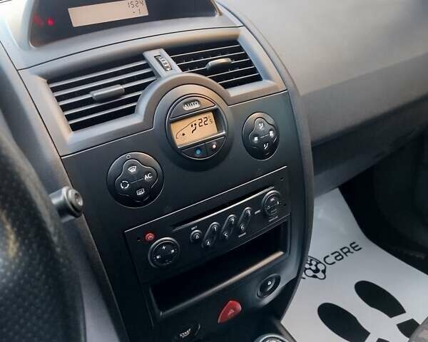 Чорний Рено Меган, об'ємом двигуна 1.6 л та пробігом 185 тис. км за 6199 $, фото 91 на Automoto.ua