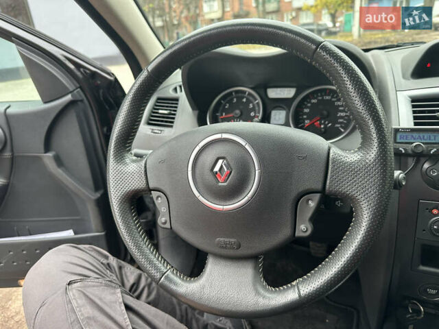 Черный Рено Меган, объемом двигателя 1.6 л и пробегом 212 тыс. км за 6600 $, фото 31 на Automoto.ua