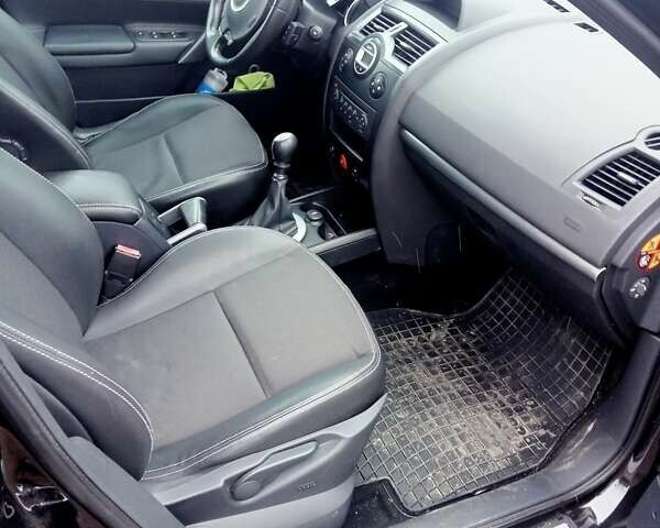 Чорний Рено Меган, об'ємом двигуна 1.5 л та пробігом 281 тис. км за 5100 $, фото 8 на Automoto.ua