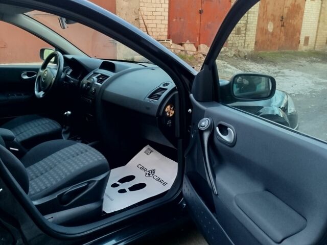 Чорний Рено Меган, об'ємом двигуна 1.6 л та пробігом 185 тис. км за 6199 $, фото 20 на Automoto.ua