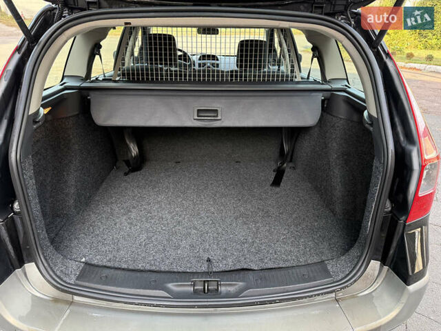 Черный Рено Меган, объемом двигателя 1.6 л и пробегом 210 тыс. км за 5950 $, фото 31 на Automoto.ua