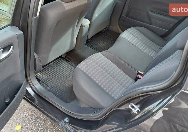 Черный Рено Меган, объемом двигателя 1.6 л и пробегом 235 тыс. км за 4850 $, фото 22 на Automoto.ua