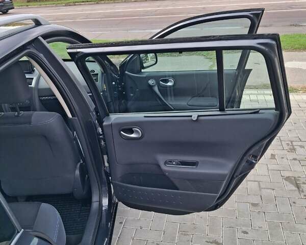 Рено Меган 2008 у Кропивницькому (Кіровограді) на Automoto.ua Чорний Рено Меган, об'ємом двигуна 1.6 л та пробігом 227 тис. км за 6200 $, фото 12 на Automoto.ua