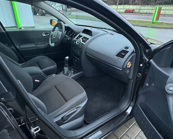 Чорний Рено Меган, об'ємом двигуна 1.6 л та пробігом 234 тис. км за 6500 $, фото 32 на Automoto.ua