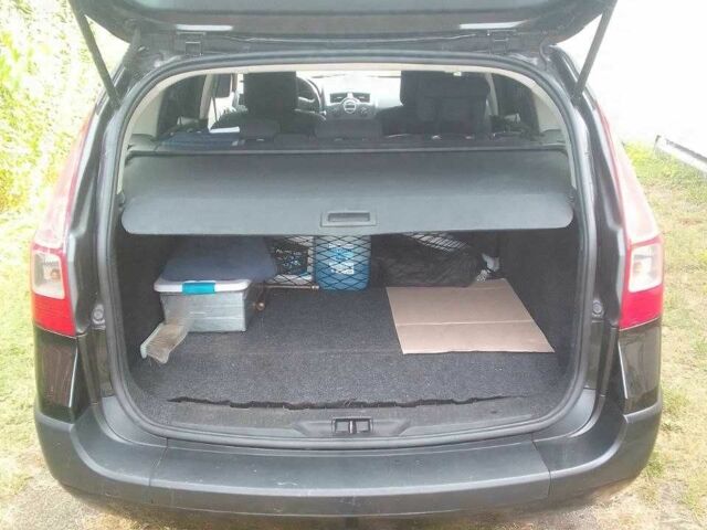 Чорний Рено Меган, об'ємом двигуна 1.6 л та пробігом 322 тис. км за 4517 $, фото 8 на Automoto.ua