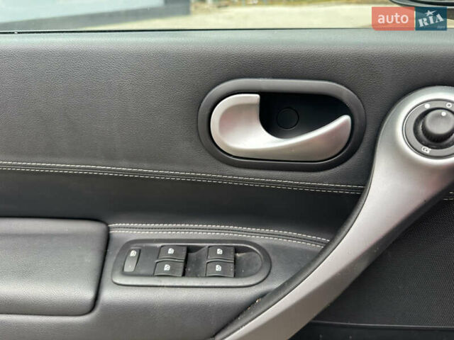 Черный Рено Меган, объемом двигателя 1.6 л и пробегом 212 тыс. км за 6600 $, фото 34 на Automoto.ua