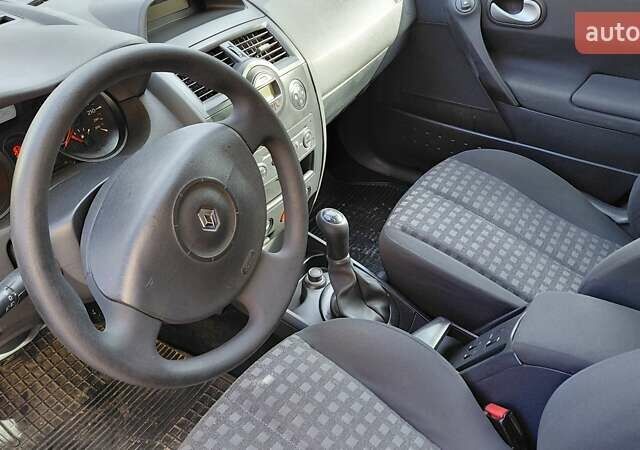 Черный Рено Меган, объемом двигателя 1.6 л и пробегом 235 тыс. км за 4850 $, фото 21 на Automoto.ua