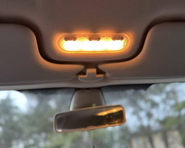 Чорний Рено Меган, об'ємом двигуна 1.6 л та пробігом 222 тис. км за 5450 $, фото 27 на Automoto.ua