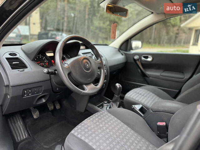 Чорний Рено Меган, об'ємом двигуна 1.6 л та пробігом 222 тис. км за 5450 $, фото 30 на Automoto.ua