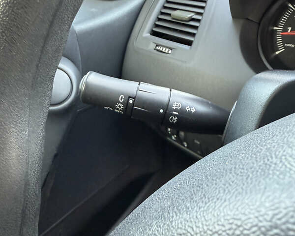 Черный Рено Меган, объемом двигателя 1.6 л и пробегом 210 тыс. км за 5950 $, фото 30 на Automoto.ua