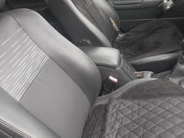 Черный Рено Меган, объемом двигателя 1.5 л и пробегом 325 тыс. км за 4000 $, фото 7 на Automoto.ua