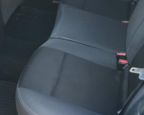 Черный Рено Меган, объемом двигателя 1.6 л и пробегом 200 тыс. км за 6200 $, фото 70 на Automoto.ua