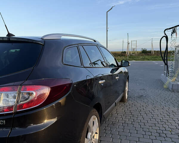 Рено Меган 2009 у Львові на Automoto.ua Чорний Рено Меган, об'ємом двигуна 1.87 л та пробігом 299 тис. км за 7000 $, фото 8 на Automoto.ua