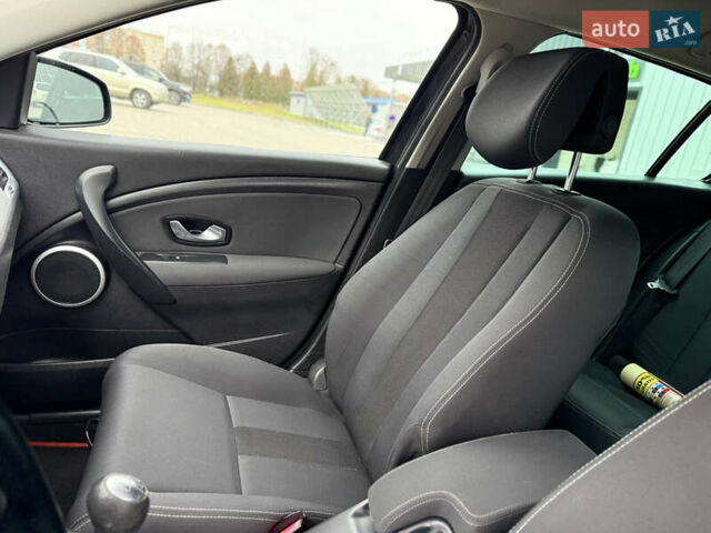 Чорний Рено Меган, об'ємом двигуна 1.6 л та пробігом 172 тис. км за 6900 $, фото 52 на Automoto.ua