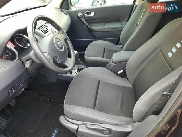 Чорний Рено Меган, об'ємом двигуна 1.6 л та пробігом 187 тис. км за 6200 $, фото 32 на Automoto.ua