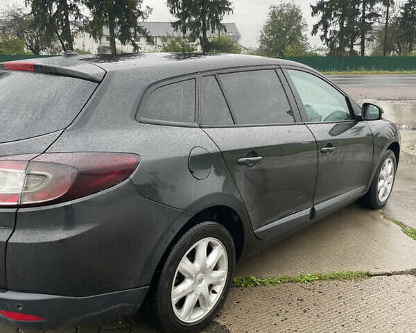 Рено Меган 2009 в Ивано-Франковске на Automoto.ua Черный Рено Меган, объемом двигателя 1.46 л и пробегом 280 тыс. км за 5399 $, фото 6 на Automoto.ua