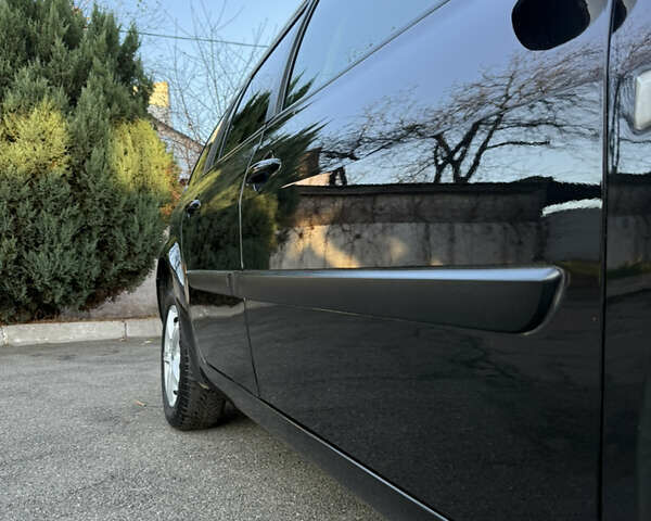 Черный Рено Меган, объемом двигателя 1.6 л и пробегом 200 тыс. км за 6200 $, фото 36 на Automoto.ua