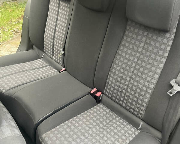 Черный Рено Меган, объемом двигателя 1.6 л и пробегом 196 тыс. км за 5950 $, фото 12 на Automoto.ua