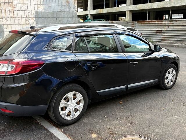 Черный Рено Меган, объемом двигателя 1.6 л и пробегом 240 тыс. км за 6499 $, фото 4 на Automoto.ua