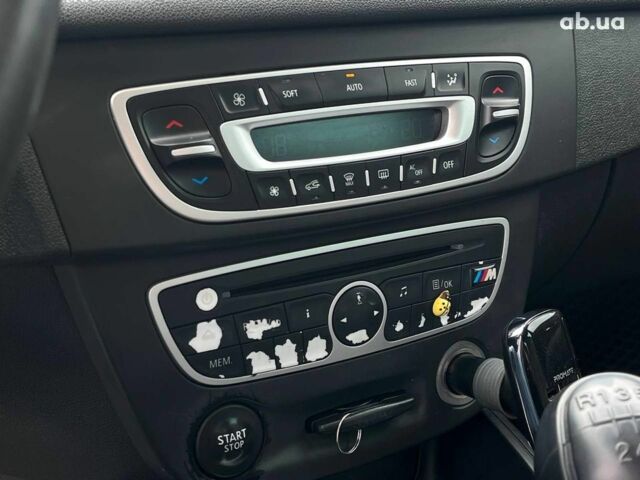 Черный Рено Меган, объемом двигателя 1.9 л и пробегом 295 тыс. км за 7190 $, фото 30 на Automoto.ua