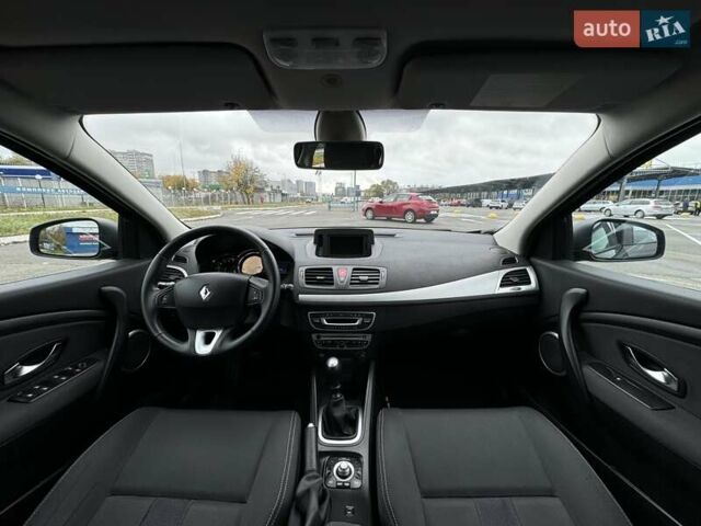 Рено Меган 2009 в Киеве на Automoto.ua Черный Рено Меган, объемом двигателя 1.6 л и пробегом 181 тыс. км за 7950 $, фото 25 на Automoto.ua