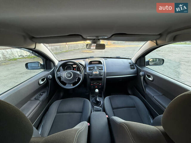 Черный Рено Меган, объемом двигателя 1.6 л и пробегом 200 тыс. км за 6200 $, фото 74 на Automoto.ua