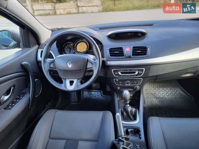 Рено Меган 2009 в Виннице на Automoto.ua Черный Рено Меган, объемом двигателя 1.6 л и пробегом 199 тыс. км за 6150 $, фото 13 на Automoto.ua