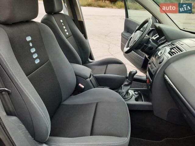 Чорний Рено Меган, об'ємом двигуна 1.6 л та пробігом 187 тис. км за 6200 $, фото 94 на Automoto.ua