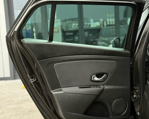 Чорний Рено Меган, об'ємом двигуна 1.6 л та пробігом 172 тис. км за 6900 $, фото 63 на Automoto.ua