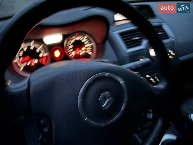 Чорний Рено Меган, об'ємом двигуна 1.6 л та пробігом 168 тис. км за 5100 $, фото 4 на Automoto.ua