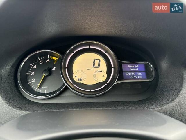 Рено Меган 2009 в Киеве на Automoto.ua Черный Рено Меган, объемом двигателя 1.6 л и пробегом 181 тыс. км за 7950 $, фото 32 на Automoto.ua