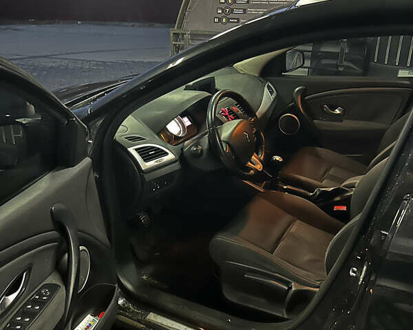 Чорний Рено Меган, об'ємом двигуна 1.46 л та пробігом 340 тис. км за 5700 $, фото 12 на Automoto.ua